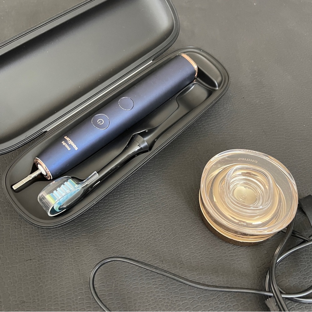 Philips sonicare DiamondClean Smart Electric Toothbrush color Lunar Blue